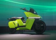 Omoway perkenalkan motor listrik otonomnya ke konsumen Indonesia